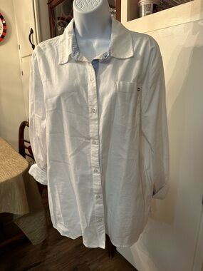 crown & ivy White Shirt with Light Blue Trim